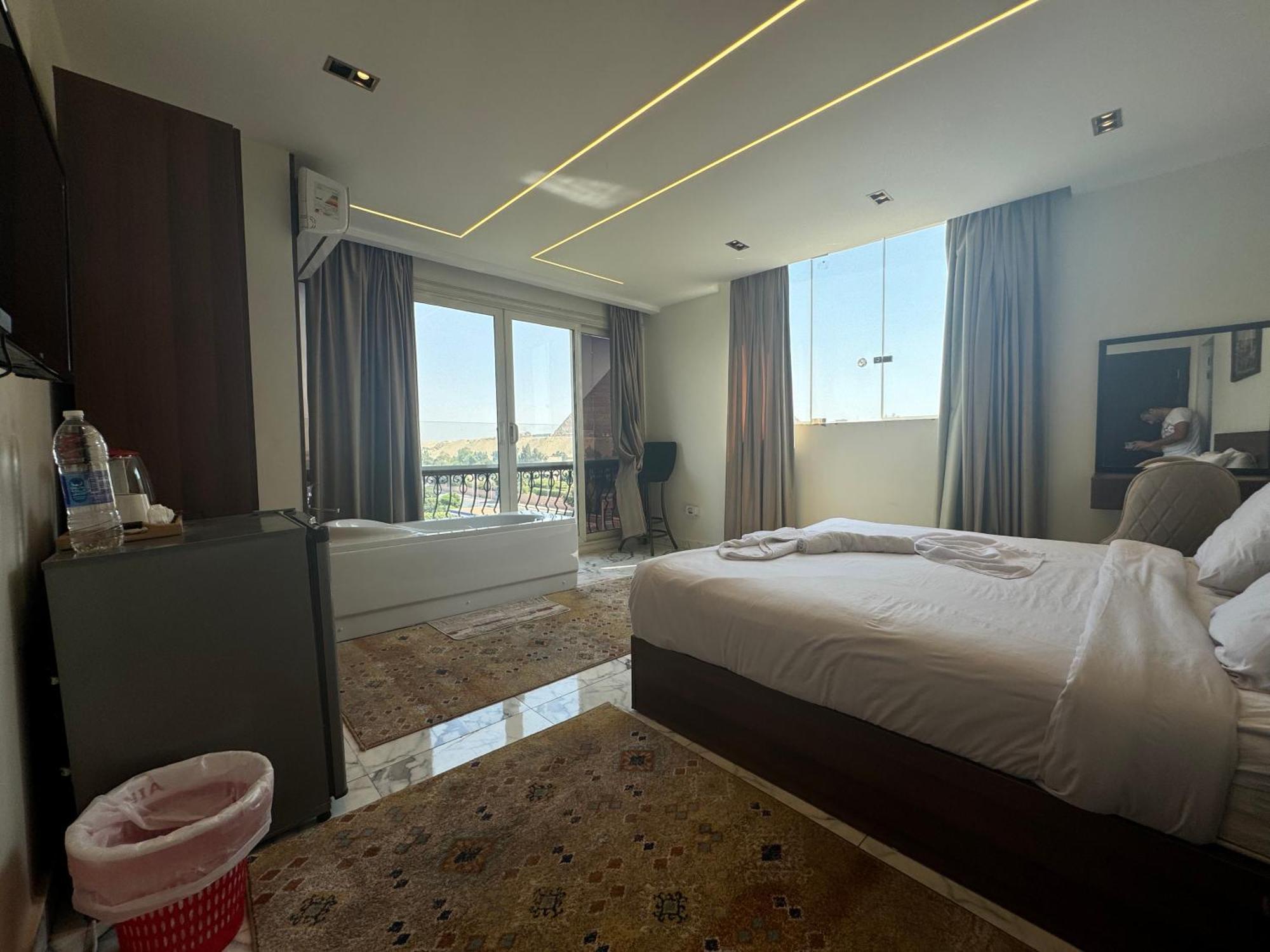 Unique Pyramids Boutique Inn Kafret el-Gabal Esterno foto
